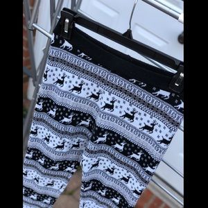 Delia’s Reindeer Sweater Leggings